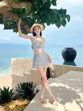 スカートスタイルの女性用ビキニ水着【三点セット・リゾート用・高級感】（セットアップ対応）