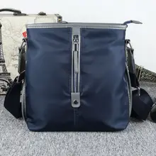 オックスフォード生地のメンズショルダーバッグ【カジュアル・スポーツスタイル・斜め掛け】