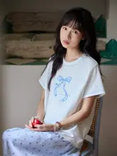 リボン刺繍入り短袖Tシャツ【ルーズフィット・白色・女性用】