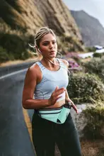 アウトドアスポーツ用ウエストポーチ【ランニング・防水・サイクリング・登山用】