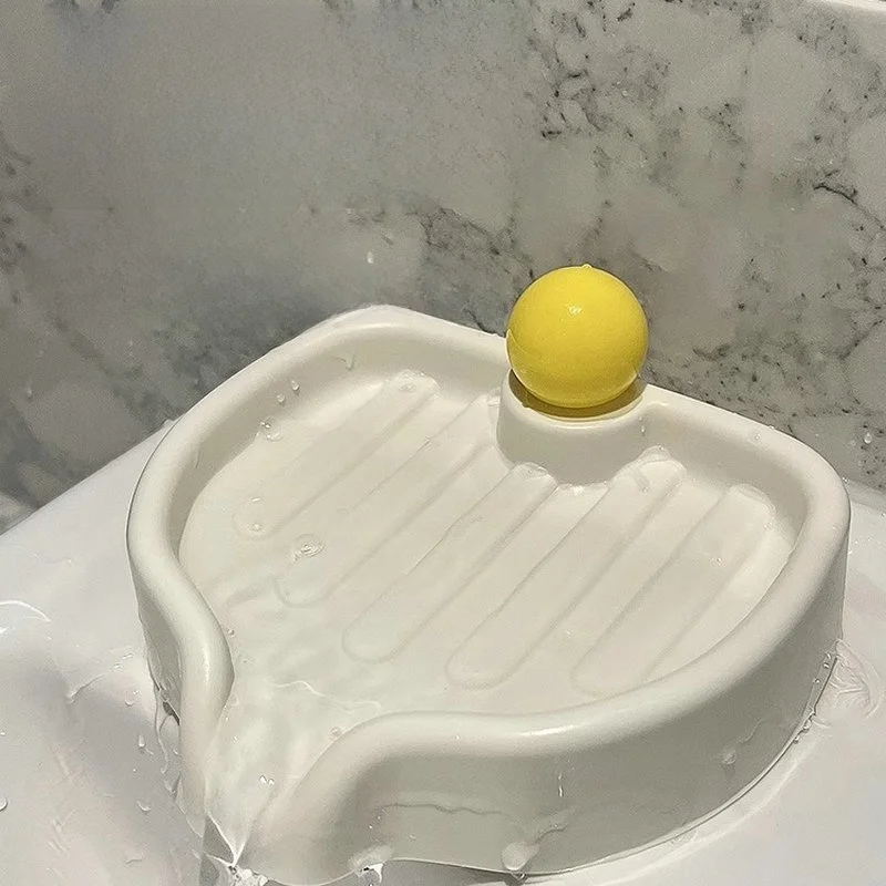 かわいいデザインの大型ソープディッシュ：水切り機能付きバスルーム用の実用性とサイズ選びのポイント