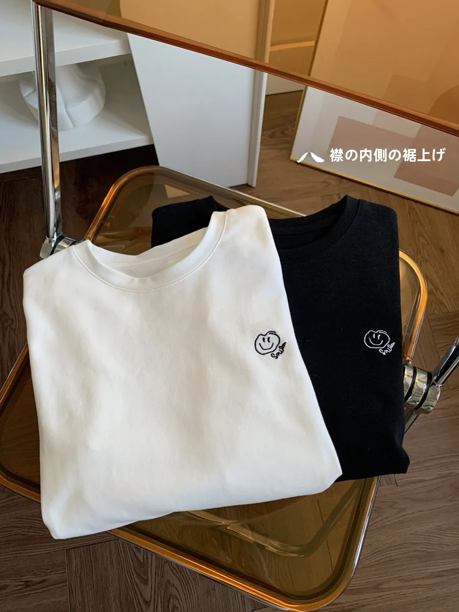 大人可愛いの本質とは？肌触りの優しさが伝える、心の余裕を実感するTシャツガイド