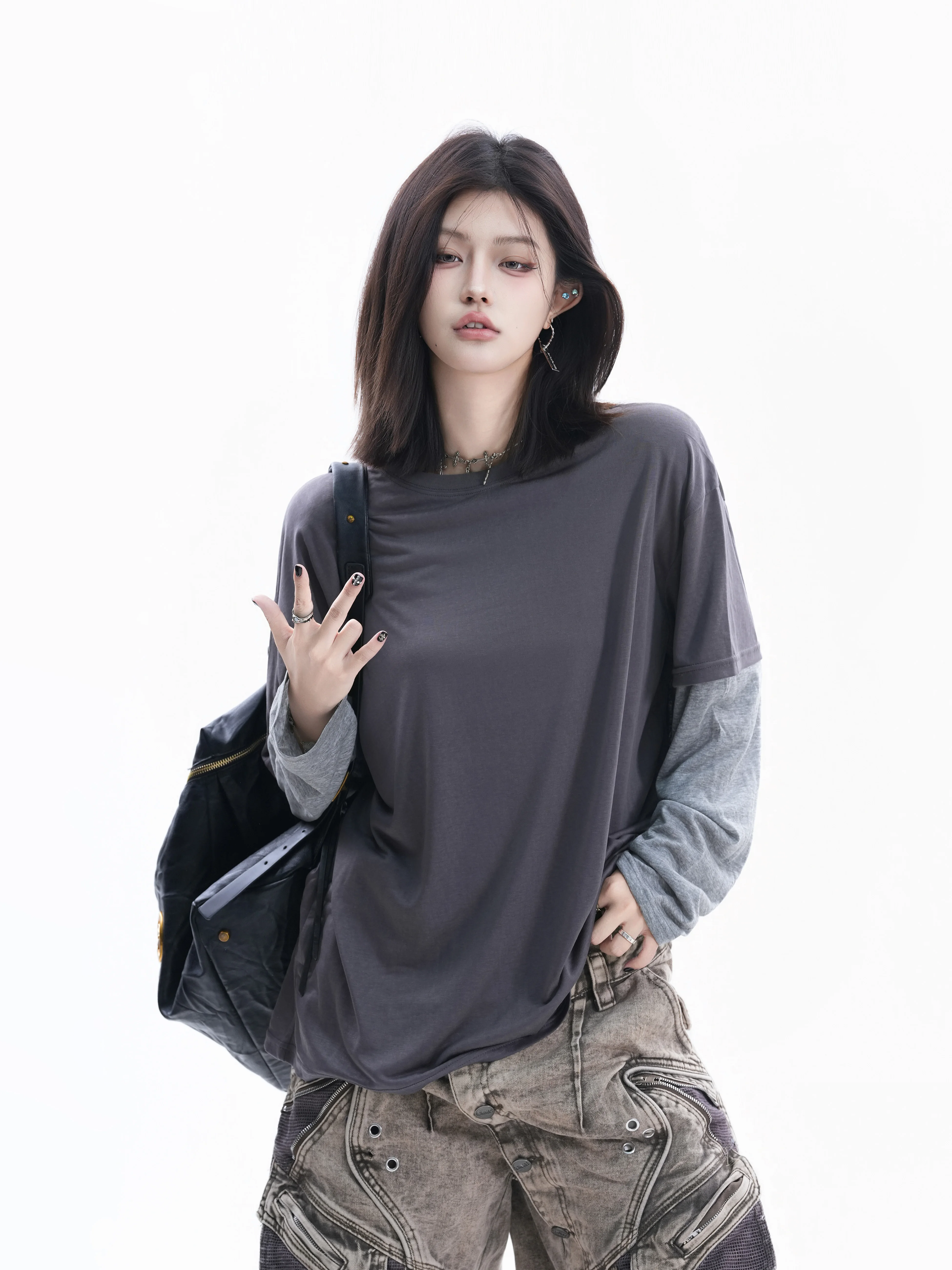 オーバーサイズTシャツ 重ね着 に合うデザインと素材の選び方：小球デザインの偽二重Tシャツを徹底解説