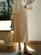 レトロなデザインのダブルフェイスTRエンボス柄タイトスカート【スリット入り・女性用】