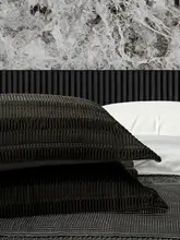 モダンな黒灰色のウサギ毛抱き枕【極上の柔らかさ・寝室用クッション】