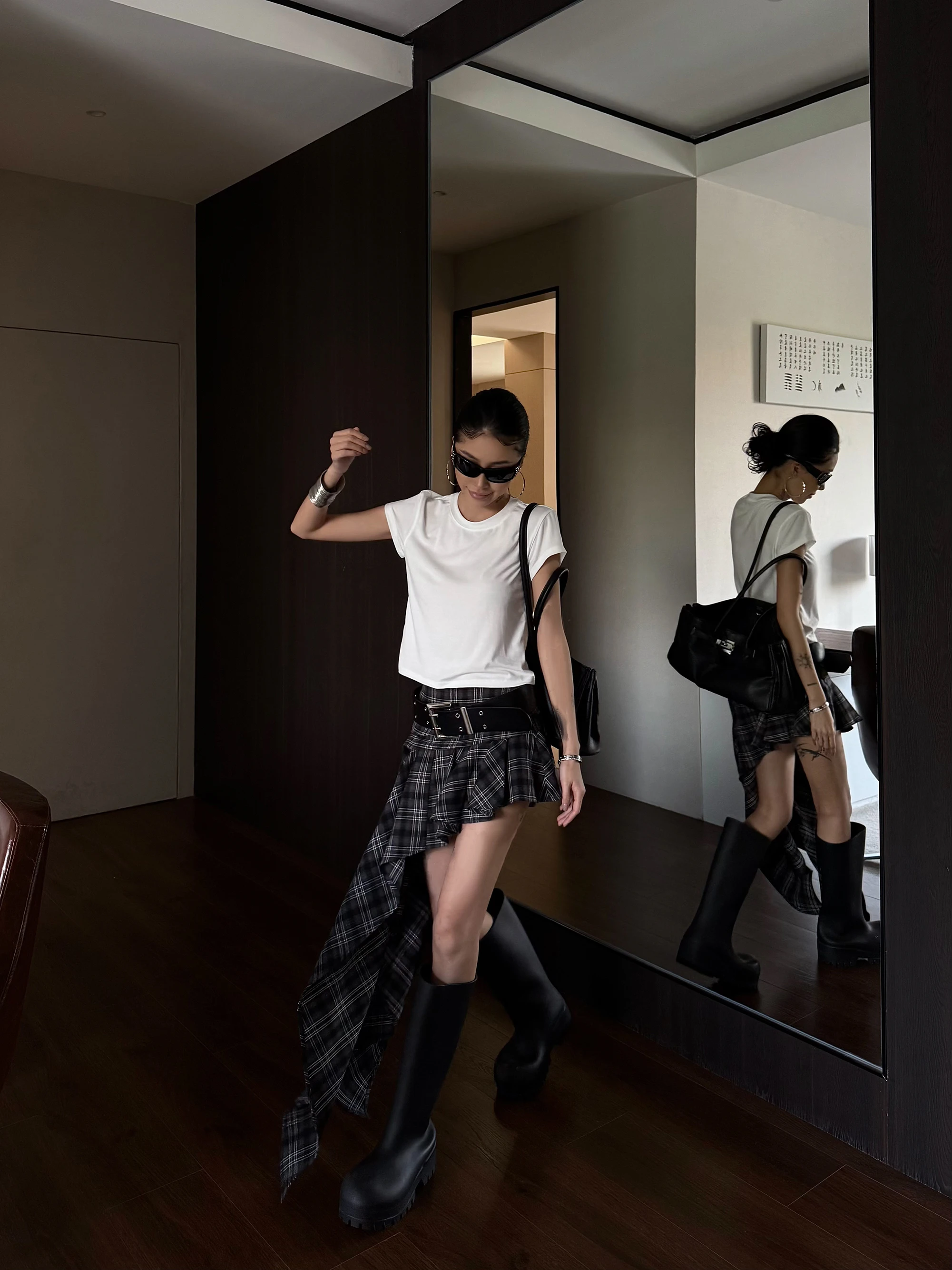 骨格ストレートの服が「かっこいい」と感じる理由は？実は、チェックの波紋が鍵を握っている