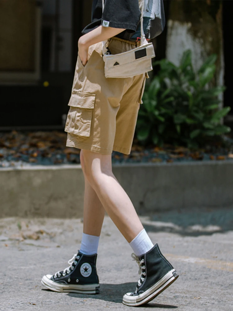 春コーデの基本 | カーキショートパンツのサイズ・色・レイヤードスタイル