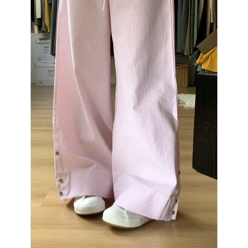 春夏用ピンクストライプパンツ：通勤風のゆったりシルエットで日常を彩る