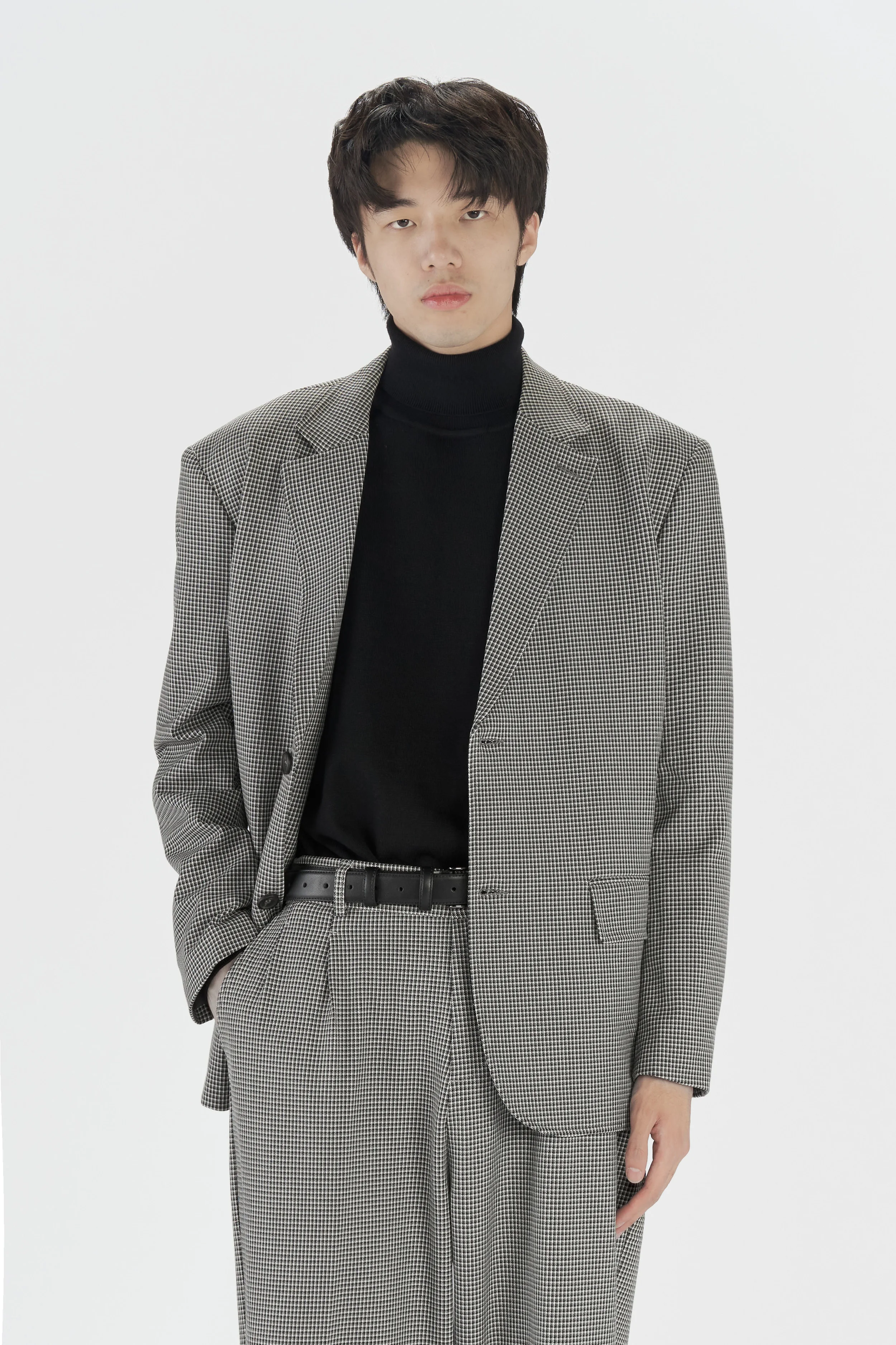 大人可愛い服 50代コーデ 完全ガイド｜色・柄・素材の選び方と実際のコーデ例