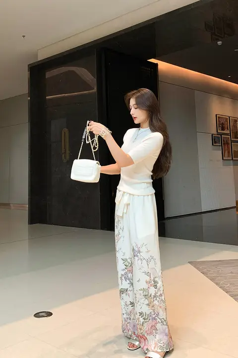 ストレートパンツ リボン付き スリム効果 脚長効果 カジュアル 新作