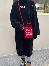 赤いトマトデザインのミニ斜め掛け帆布バッグ