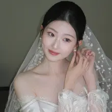 華やかな花と真珠のフリンジ付きベールヘアアクセサリー【新郎新婦用・フォトプロップス・高級感】