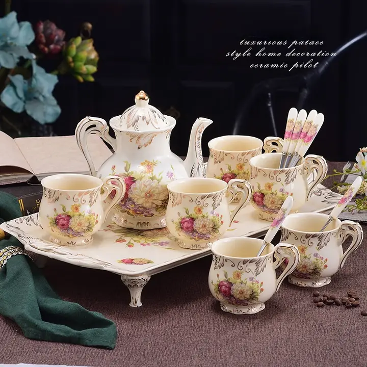欧風 中古茶器セット【陶器・トレイ付き・ティーカップ・コーヒーカップ・家庭用】