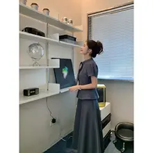 通勤用 ドレープデザインの半袖トップスとAラインスカート（セットアップ対応）