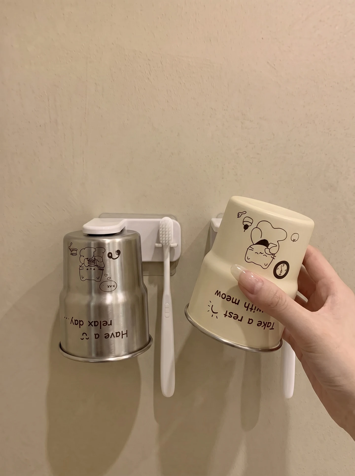 お風呂場のカビ予防に使えるアイテムは？かわいい猫デザインの洗面カップがおすすめ