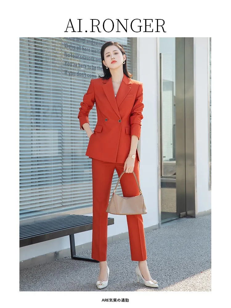 ビジネスカジュアル面接で失敗しない服装は？「赤」のジャケットが意外に効果的