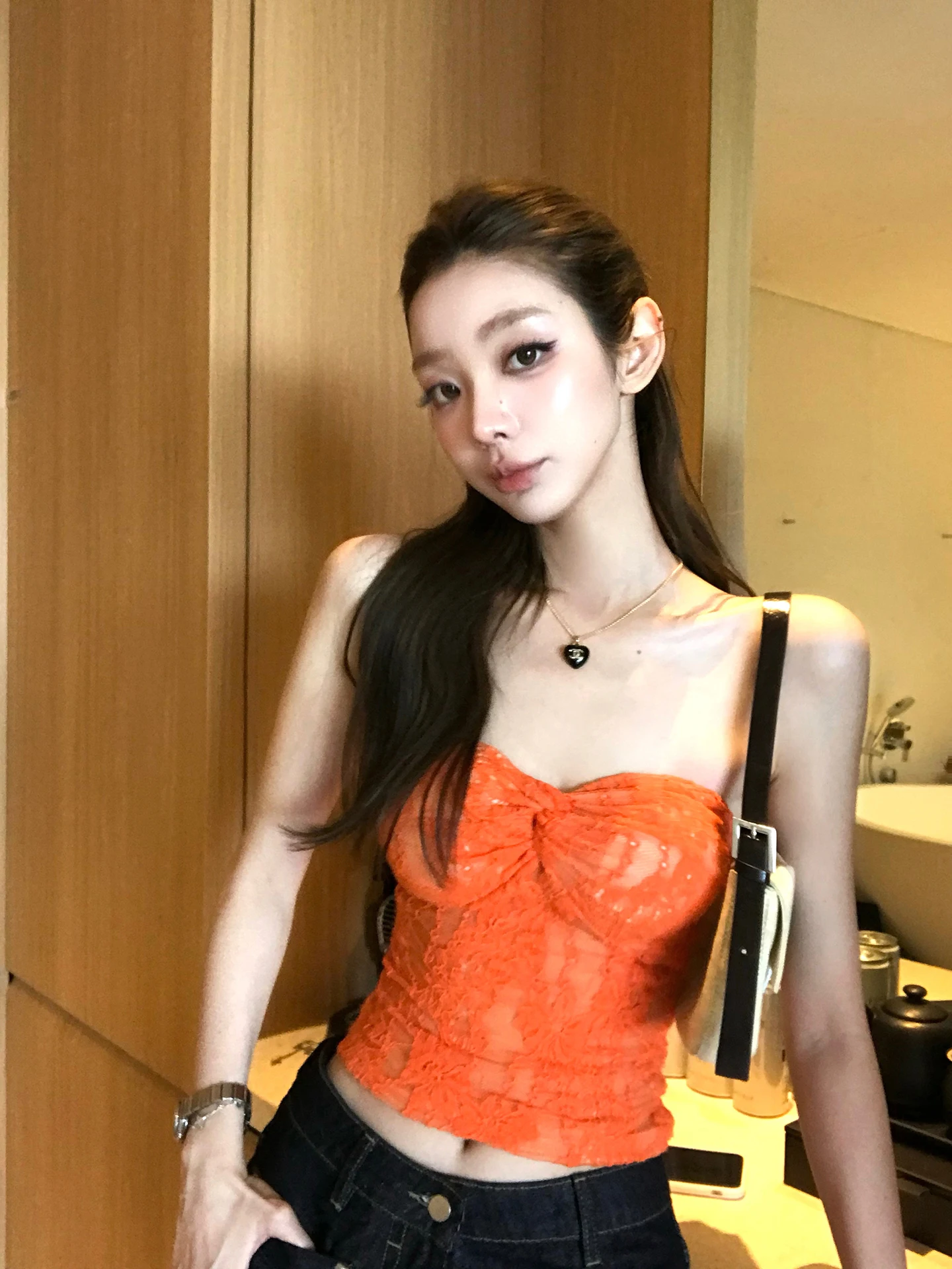 かぎ編みビスチェの特徴と実用性：甘美なレーストゥイストビスチェの詳細解説