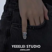 金属素材の指尖リング【オープンデザイン・調整可能・スタイリッシュアクセサリー】