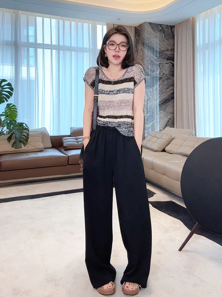 金糸ストライプのカーディガン付きニットTシャツ：通勤風の夏の着こなしを実現