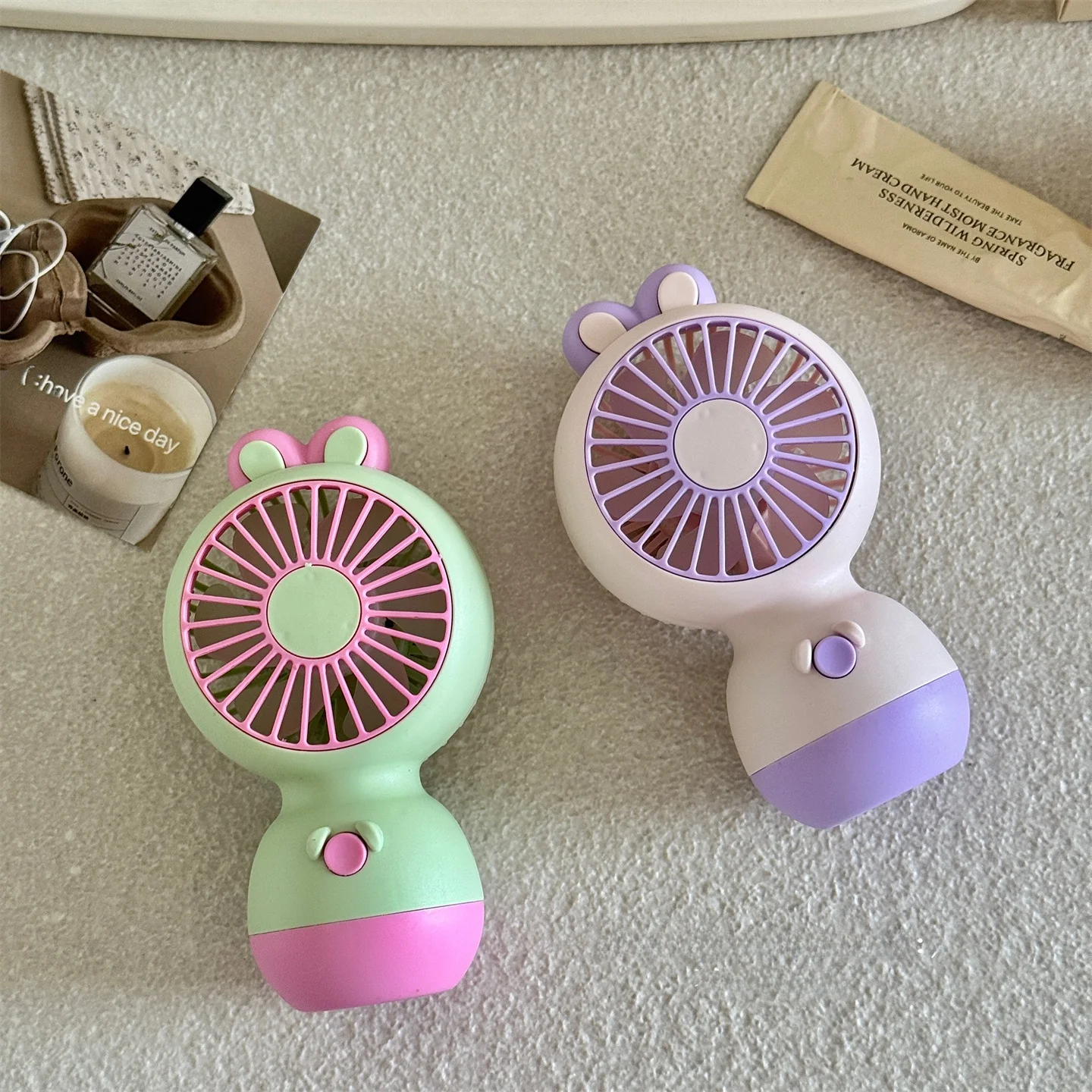可愛らしいウサギデザインの充電式手持ち扇風機：音がする原因と静音性能の実態