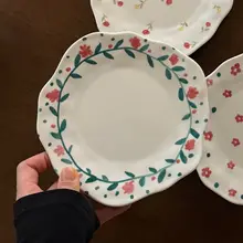 不規則デザインの陶器製デザートプレート【カフェスタイル・おしゃれなケーキ皿】