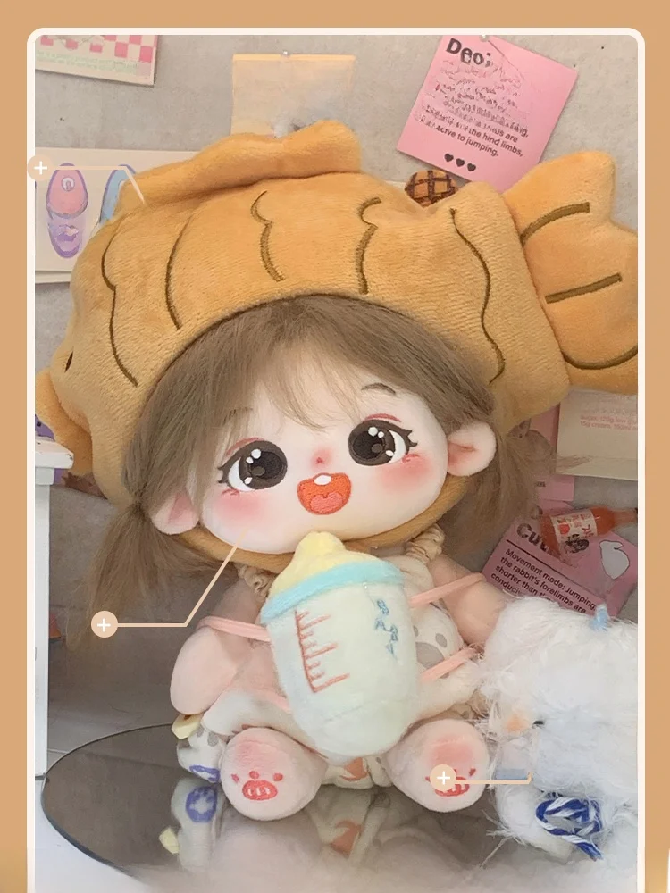 毛糸手作りの女の子ぬいぐるみ：鮮やかな衣装とおしゃれデザインが人気の20cmクッション