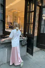 夏にぴったりなピンクのアセテートサテンのハイウエストスカート【優雅なAライン・ドレープ感】