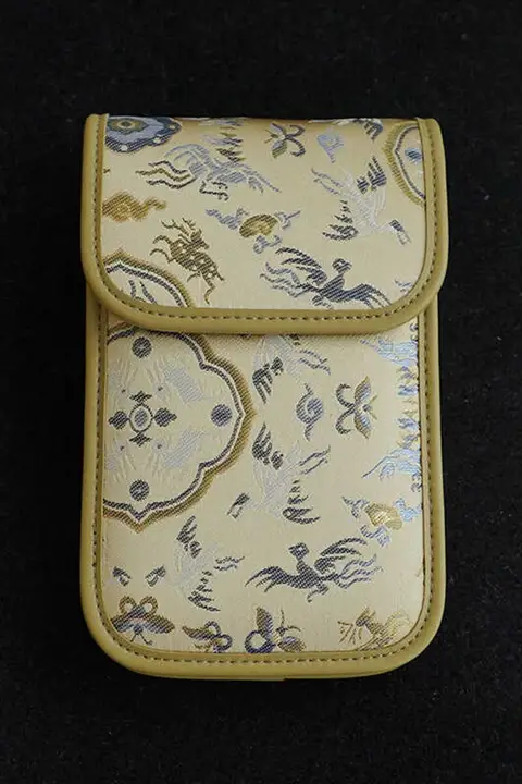 伝統的な刺繍デザインの真 silk携帯電話ポーチ【夏用・ハンドバッグ・ショルダーストラップ付き】