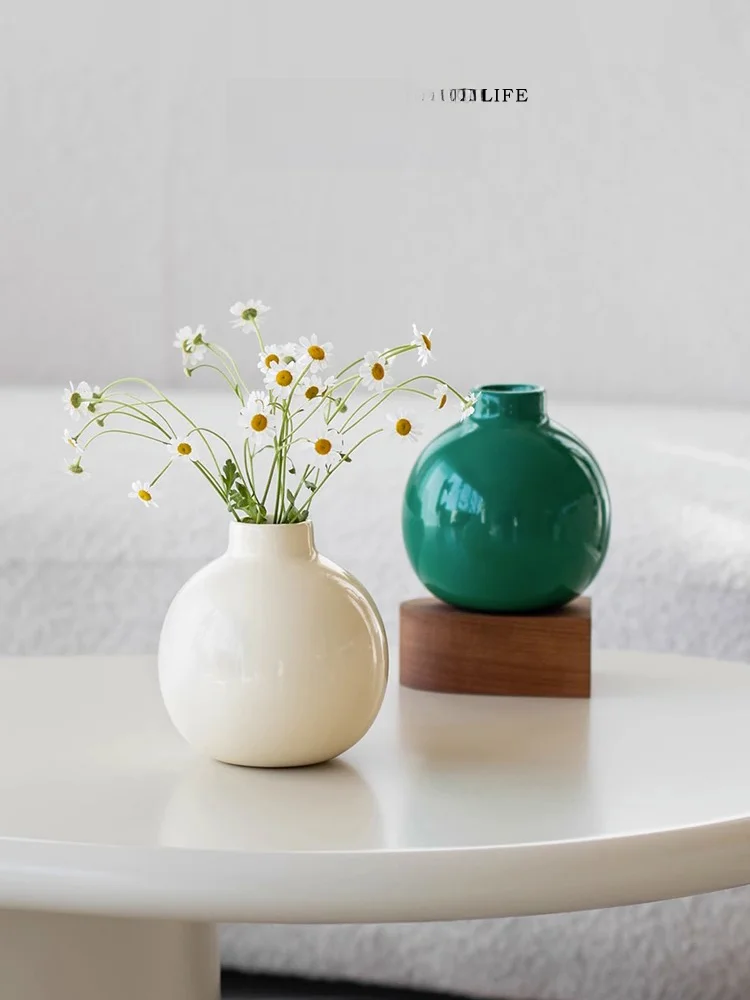 見つけたデイリー雑貨まとめ 毎日の暮らしに彩る花瓶の開花期秘密
