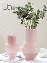 アンティーク風ガラス花瓶【クリーム色・テーブル装飾用・ピンクの花に最適】