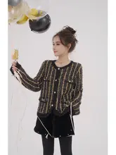 高級感ある黒金ニットカーディガン【クラシックデザイン】