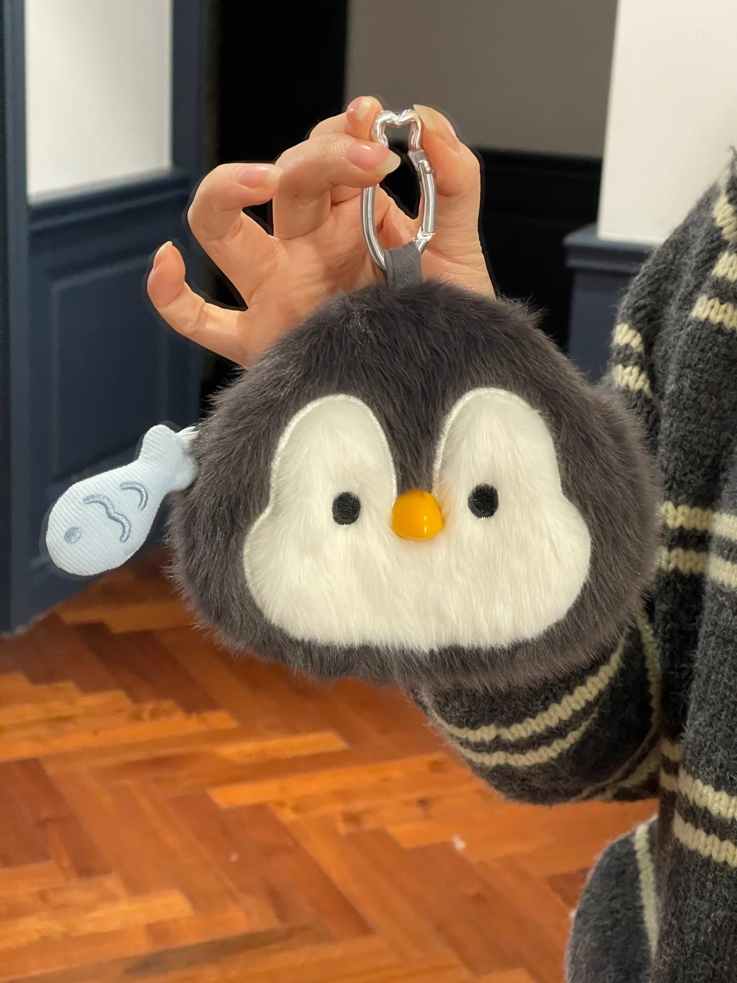 かわいいデザインのミニプラッシュペンギン：コインケース・キーホルダー付きの実用性と使用シーン
