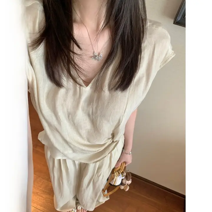 軽やかで感のある女性用ワイドレッグパンツコーディネート【夏用・デザインTシャツ・極上の柔らかさ】（セットアップ対応）