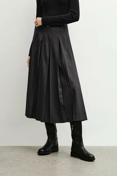 高腰デザインのウエストスカート【厚手グレー・プリーツ仕立て・通勤向け】