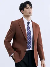 カジュアルスタイルのワインレッドウールスーツ【ビジネス・レセプション用・男性用】