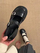 白色のレトロフレンチスタイル 低めヒール 浅口パンプス【夏用・柔らかいソール】（セットアップ対応）