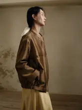 エlegantな秋のスタイル！シルクウールサテンコートとミニスカート（セットアップ対応）