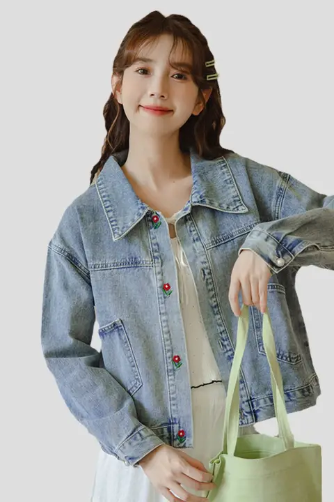 刺繍デザインのデニムジャケット【カジュアル・コットン混・女性用・小柄向け】