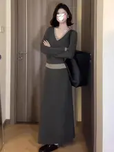 100%ウールニットVネックプルオーバー【秋冬用・配色デザイン・ハーフスカート】（セットアップ対応）