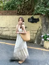 リゾートスタイルのフリルスリーブアプリコット色ワンピース【レース切替・ウエストシェイプ・Vネック・夏用】