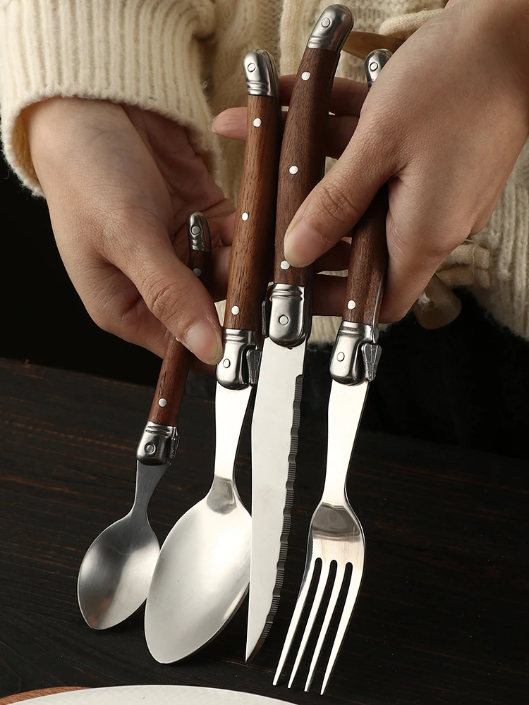 牛肉を切るとき、本当に大切なのは「包丁のデザイン」なのか？