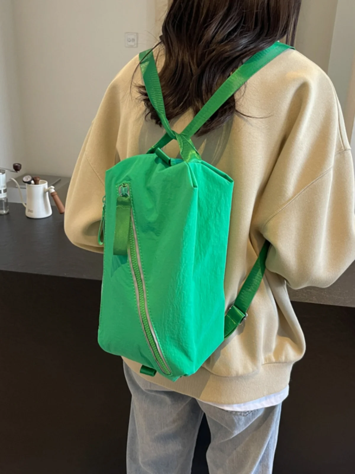 2泊旅行用の軽いサブバ ッグはどこがおすすめ？「菇八八」のクロスボディバッグが解決するリアルな悩み