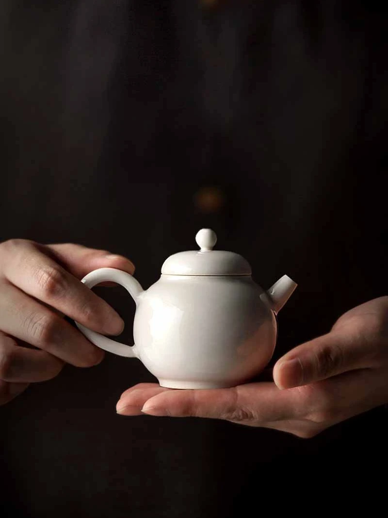 手作り禅スタイル 陶製茶器：草木灰使用による和風おしゃれデザインの実用性と維持法