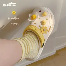 海辺のリゾートにぴったり！サンフラワーデザインの厚底サンダル【女性用・夏用】