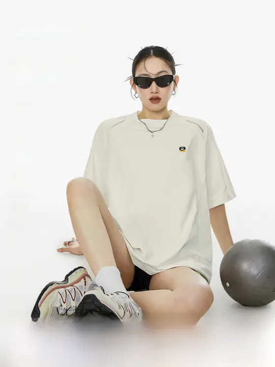 夏用 シンプルなデザインの女性用ショートスリーブTシャツ【速乾・フィット・運動用】
