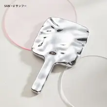水波纹デザインの手持ち鏡【17×10cm・化粧用・持ち運び便利】
