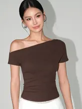 斜め肩デザインの短袖Tシャツ【女性用・収縮ウエスト・夏用・お洒落なニット・ショート丈】