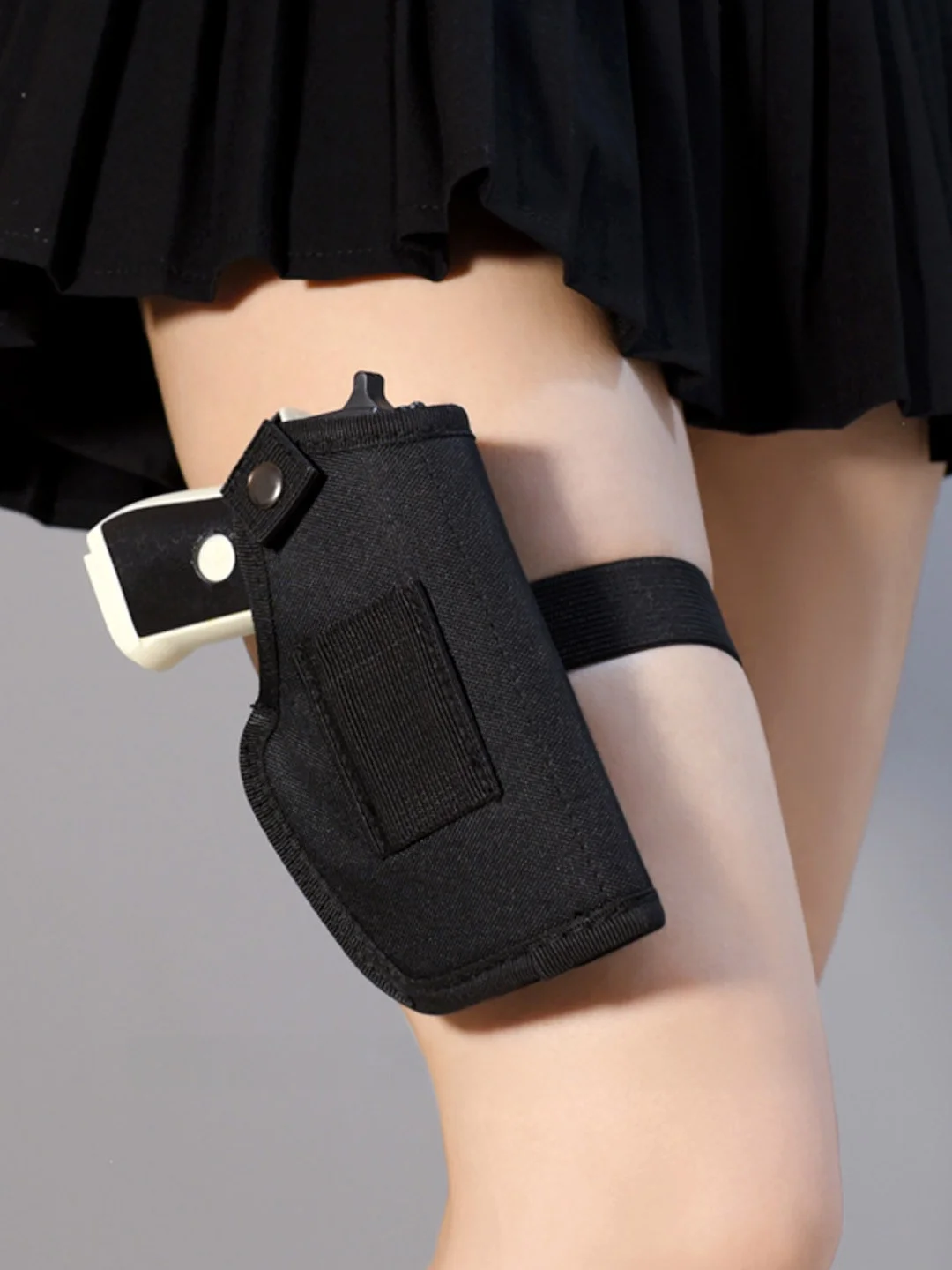 AK47とAR15の違いを知れば、コスプレで自信が持てる！？ロリータ風サイバーパンク戦術用レッグホルスターの選び方