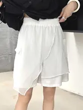 おしゃれなデザインの不規則な切り替えショートパンツ【高腰・ワイドレッグ】（セットアップ対応）