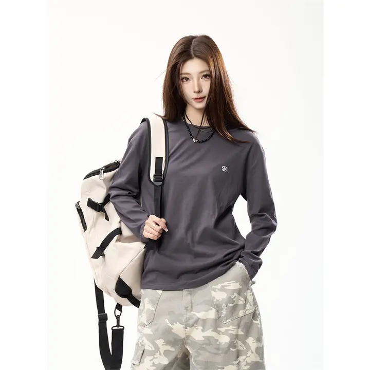 シンプルな長袖Tシャツ【レディース・春用・フィット】